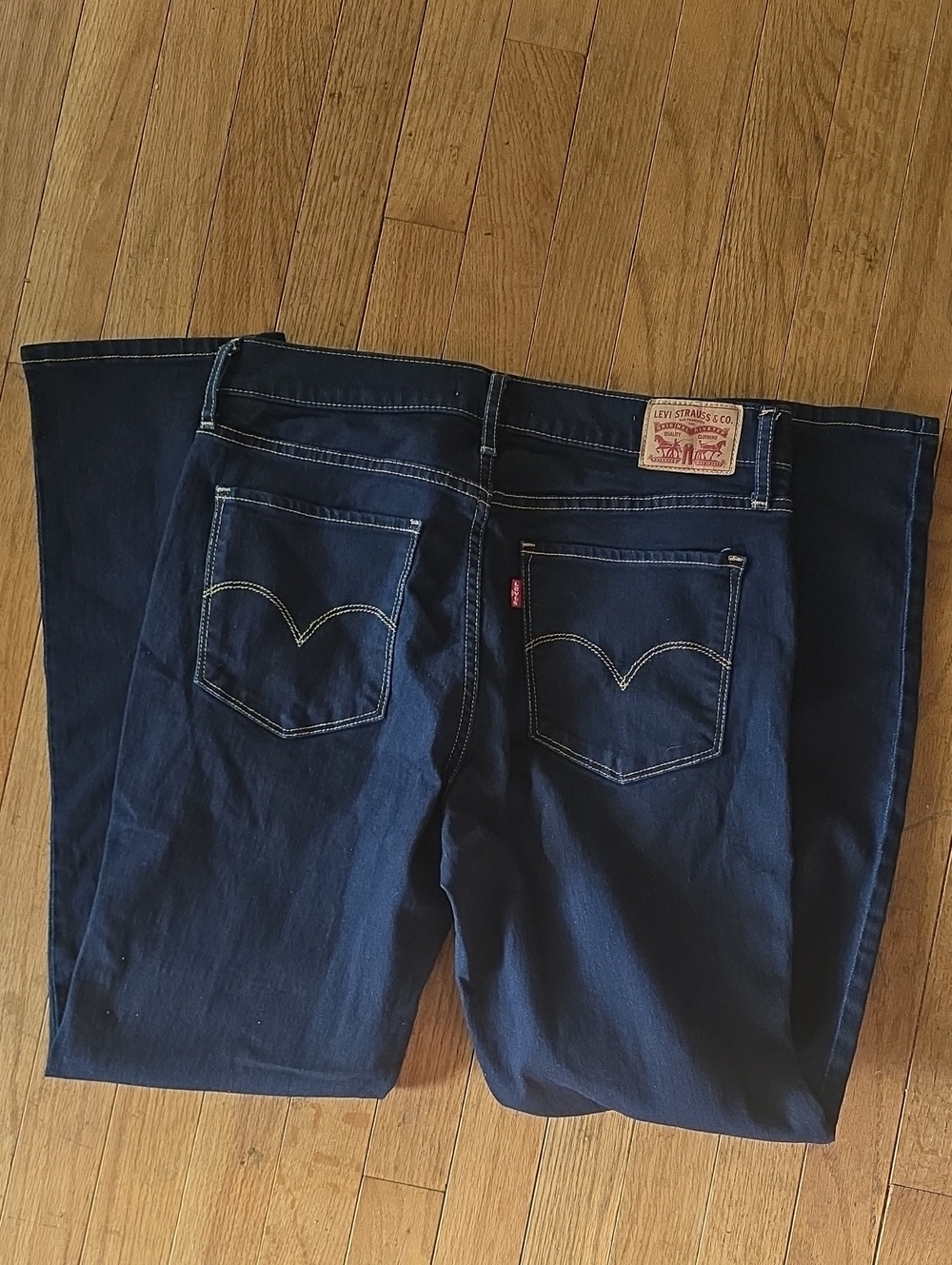 Levi's Women's Straight Leg Jeans
